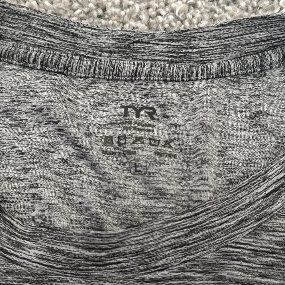 TYR Shirt - Picture 3 of 4